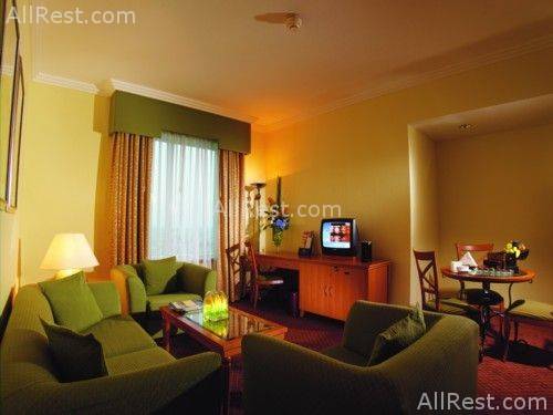 Towers Rotana Hotel 7
